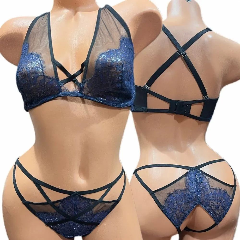 Victorias Secret Very Sexy Set Unlined plunge bra & cheekini panty metallic lace